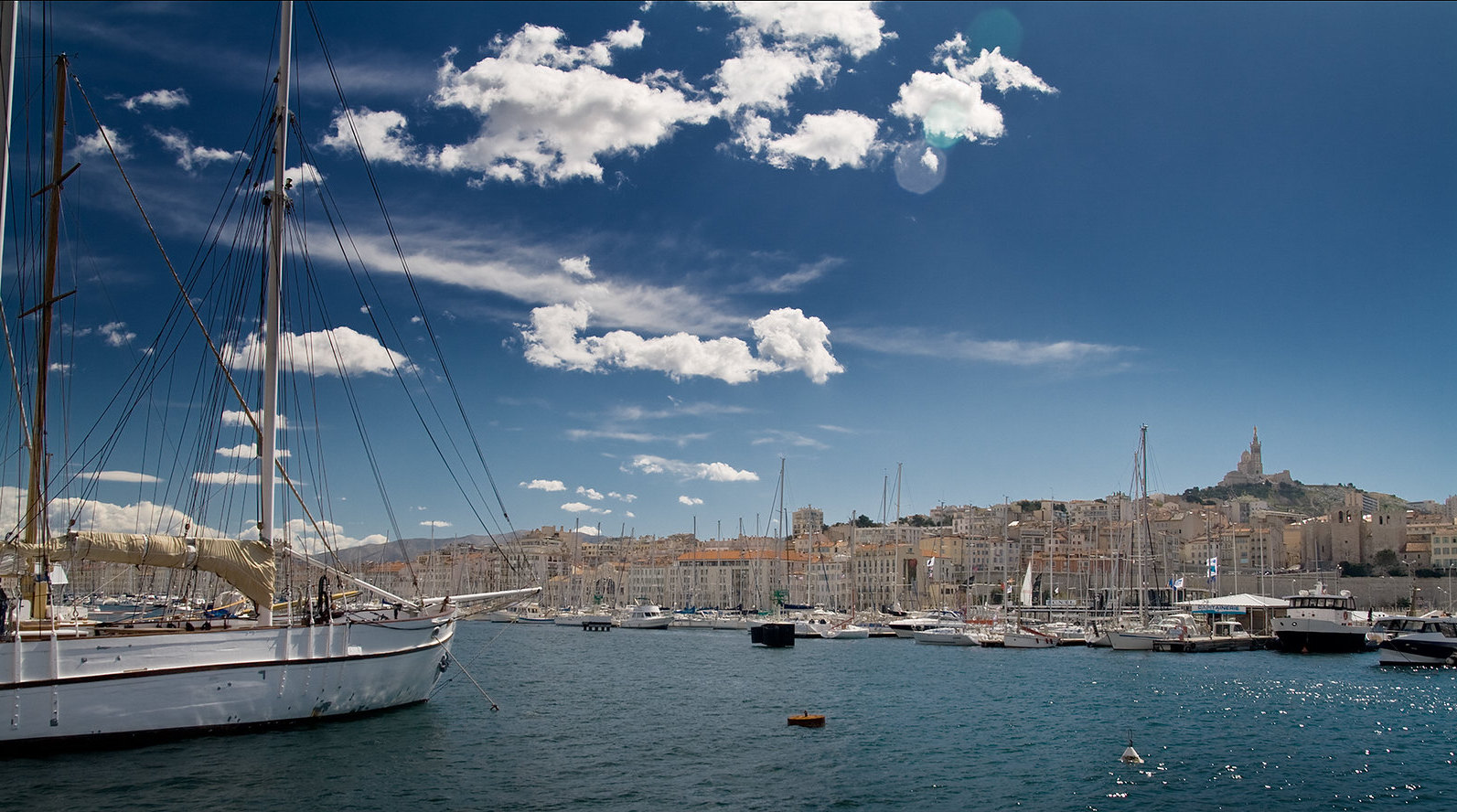 yacht marseille airbnb