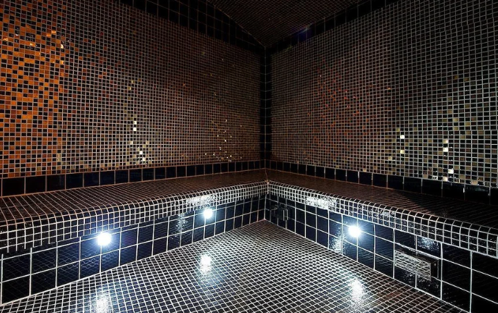 Asian Spa à Paris, ambiance asiatique noir et or