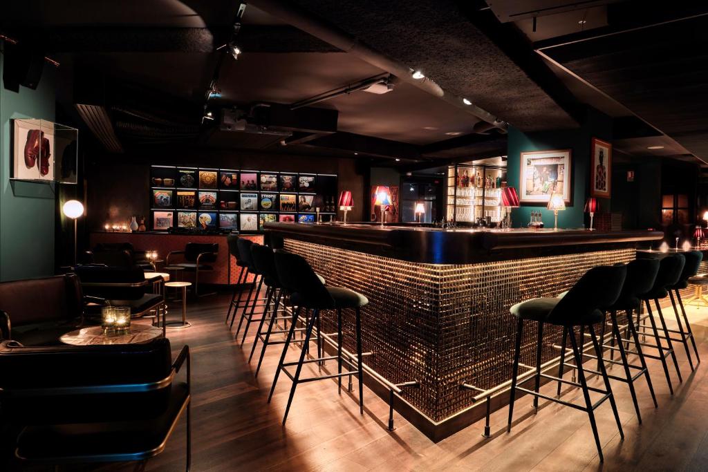 Sape Bar 25hours Hotel