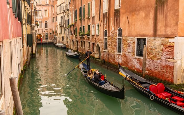 3 balades en gondole pas chères à Venise