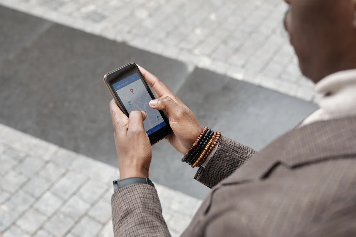 Utiliser son smartphone en voyage