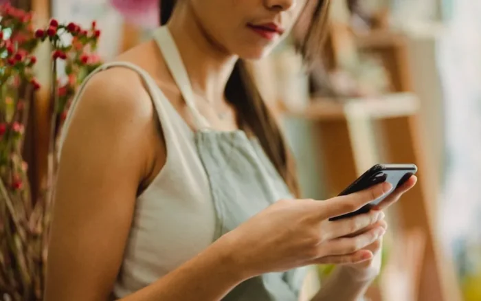 Comment trouver des clients pour son agence de voyage en 2026