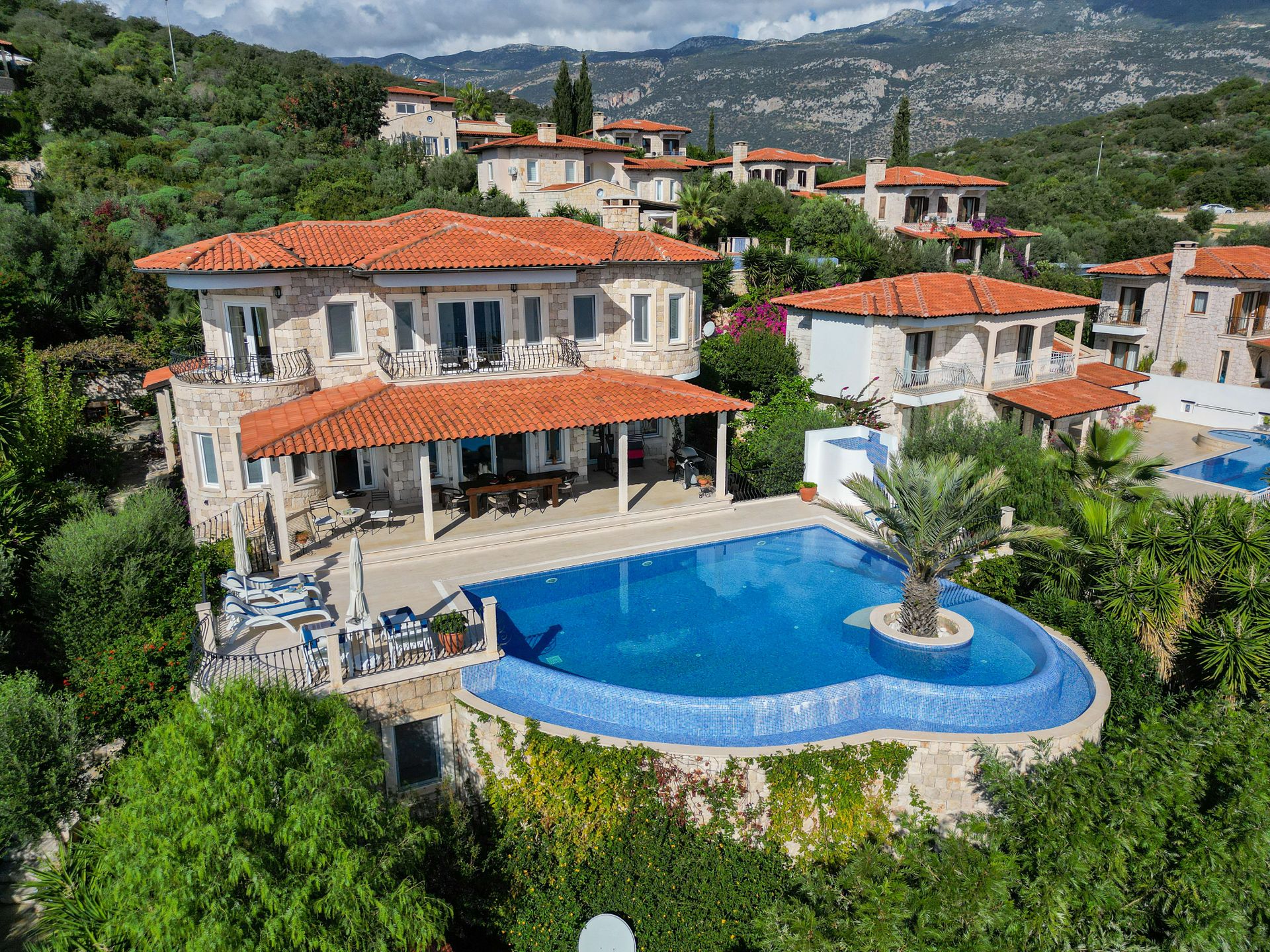 Location de villa de luxe à Saint-Tropez : le guide et notre service sur mesure