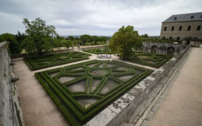 Le jardin à la française : principes, Le Nôtre et Versailles