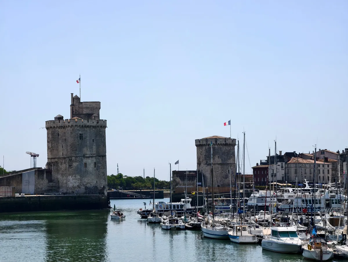 Le Vieux-Port de La Rochelle et ses tours médiévales