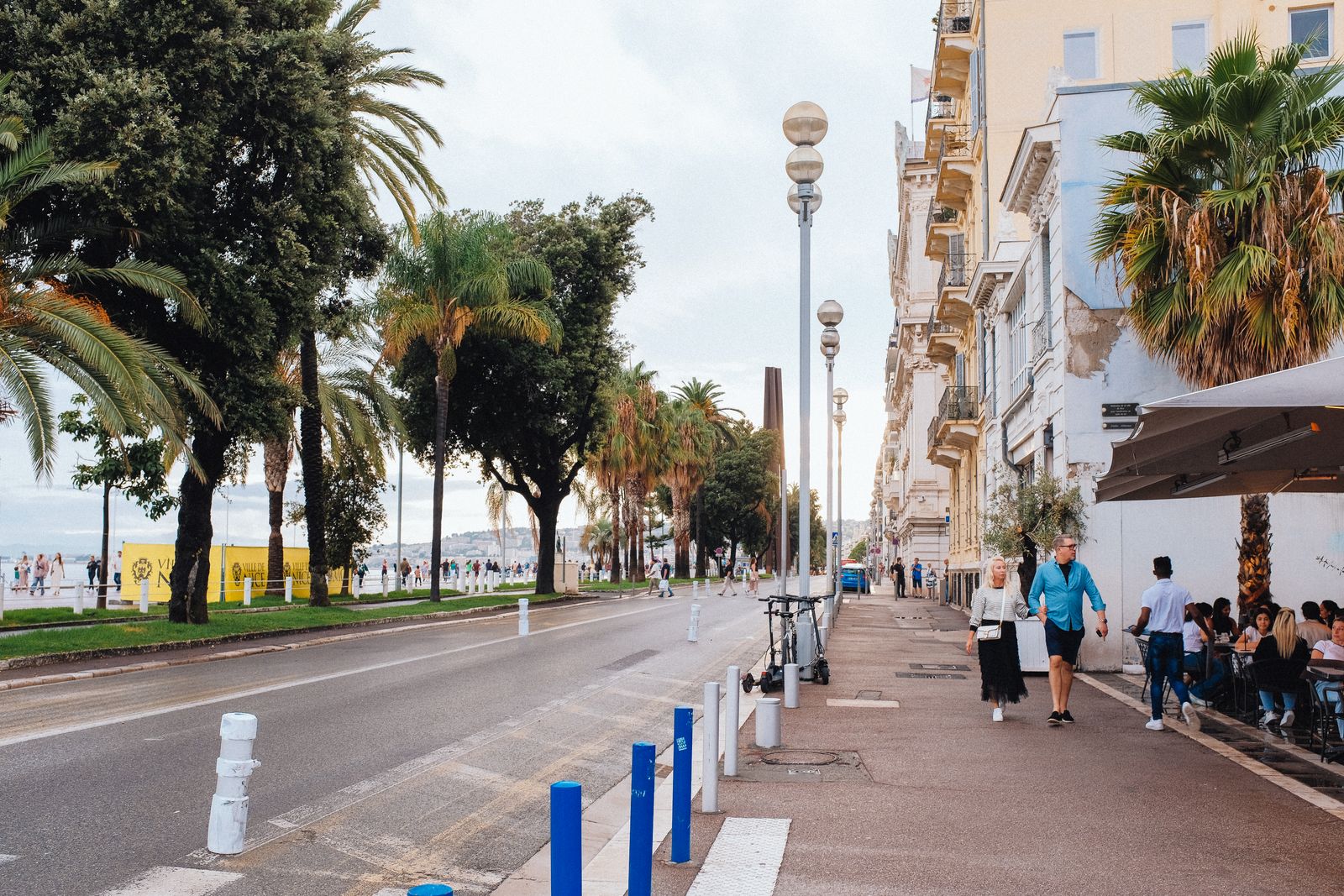 La Promenade des Anglais un jour de soleil à Nice