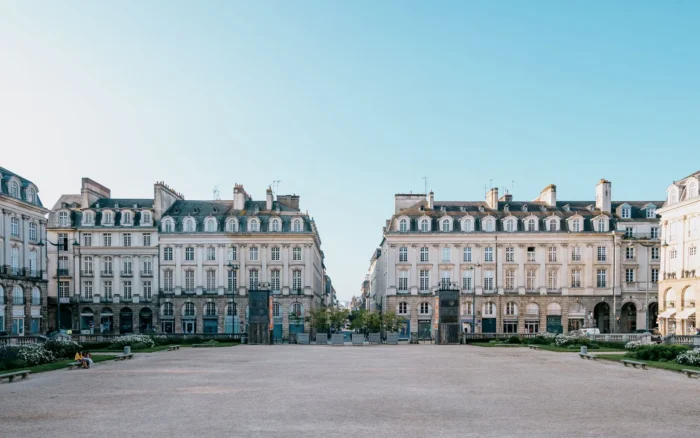 Meilleures résidences étudiantes à Rennes : studios, prix et quartiers
