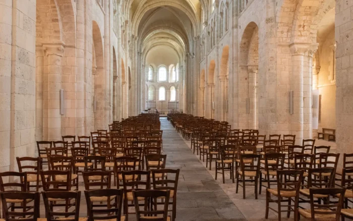Sites clunisiens du Roannais : Ambierle, Charlieu, La Benisson-Dieu