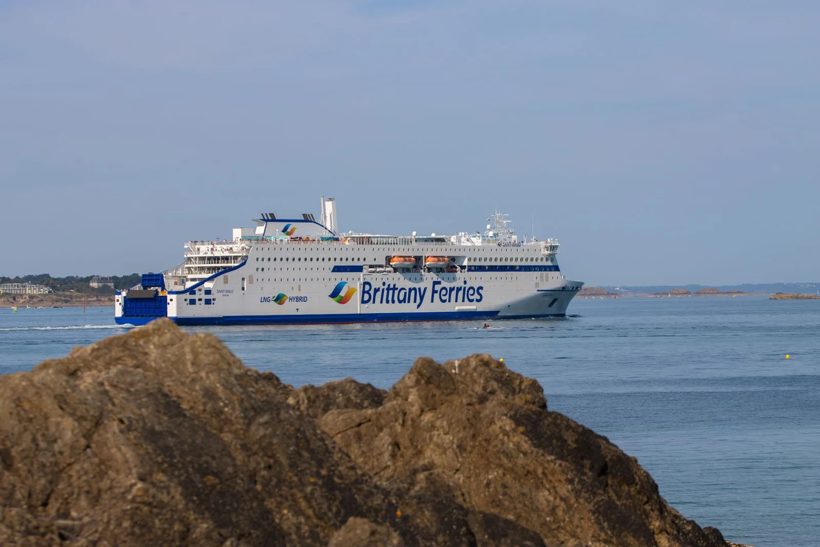 Aller à Saint-Malo pour la Route du Rhum : train, voiture, ferry ou avion