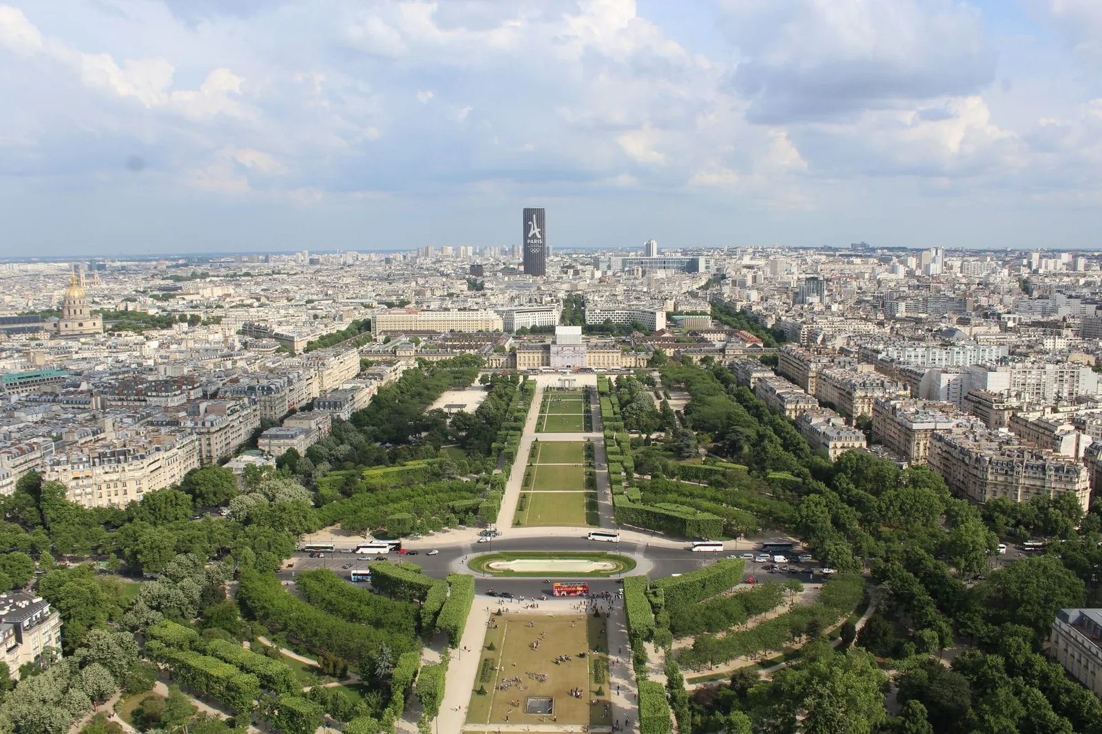 Parking gare Montparnasse : où se garer à Paris sans se ruiner