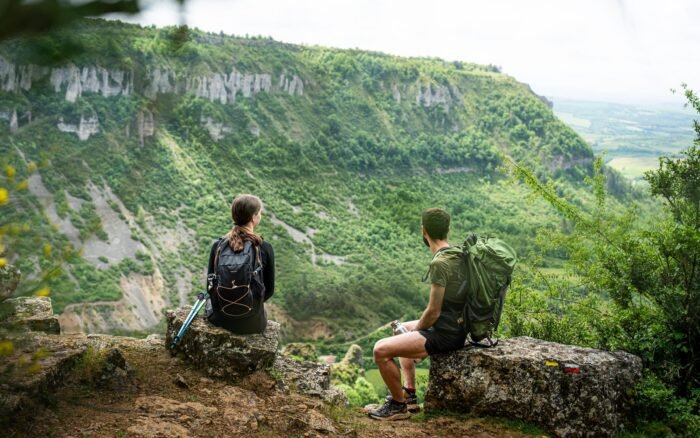 Randonner autour de Roquefort : sentier des Échelles, cirque de Tournemire et causses