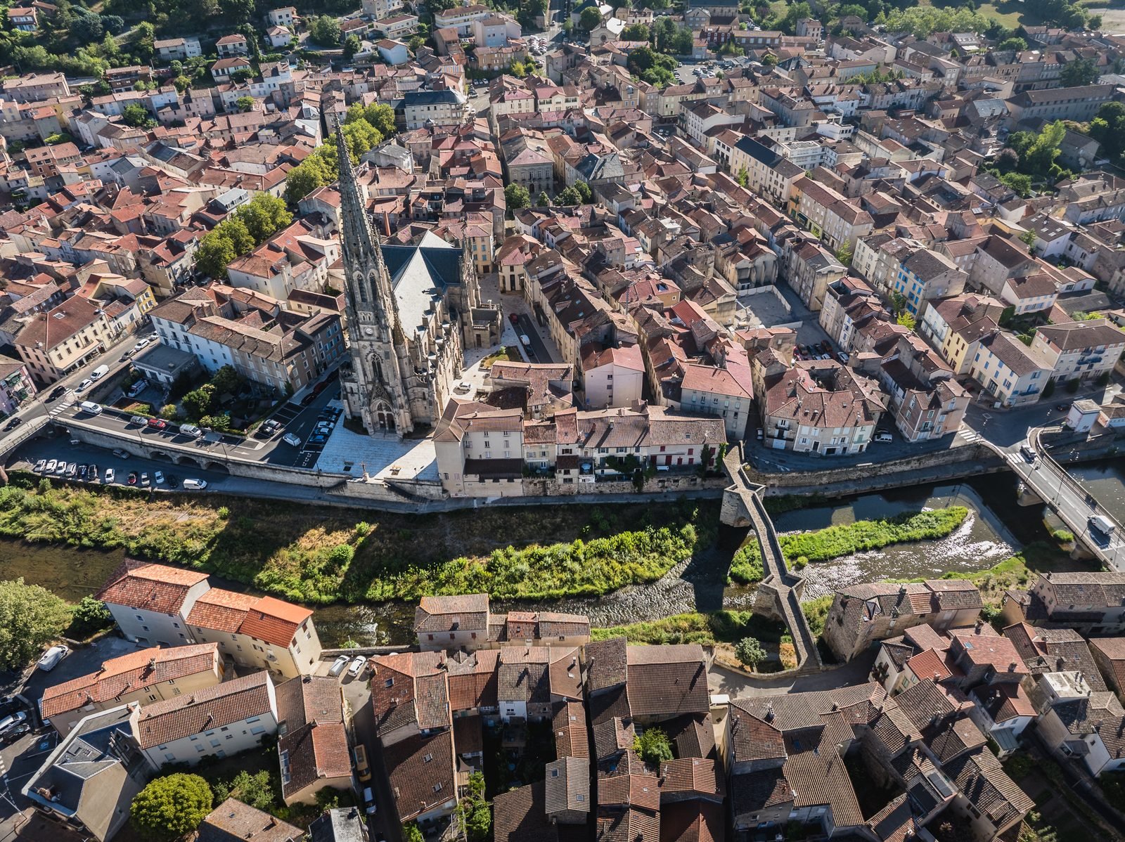 Saint-Affrique : que faire dans la ville qui commande le sud de l&rsquo;Aveyron
