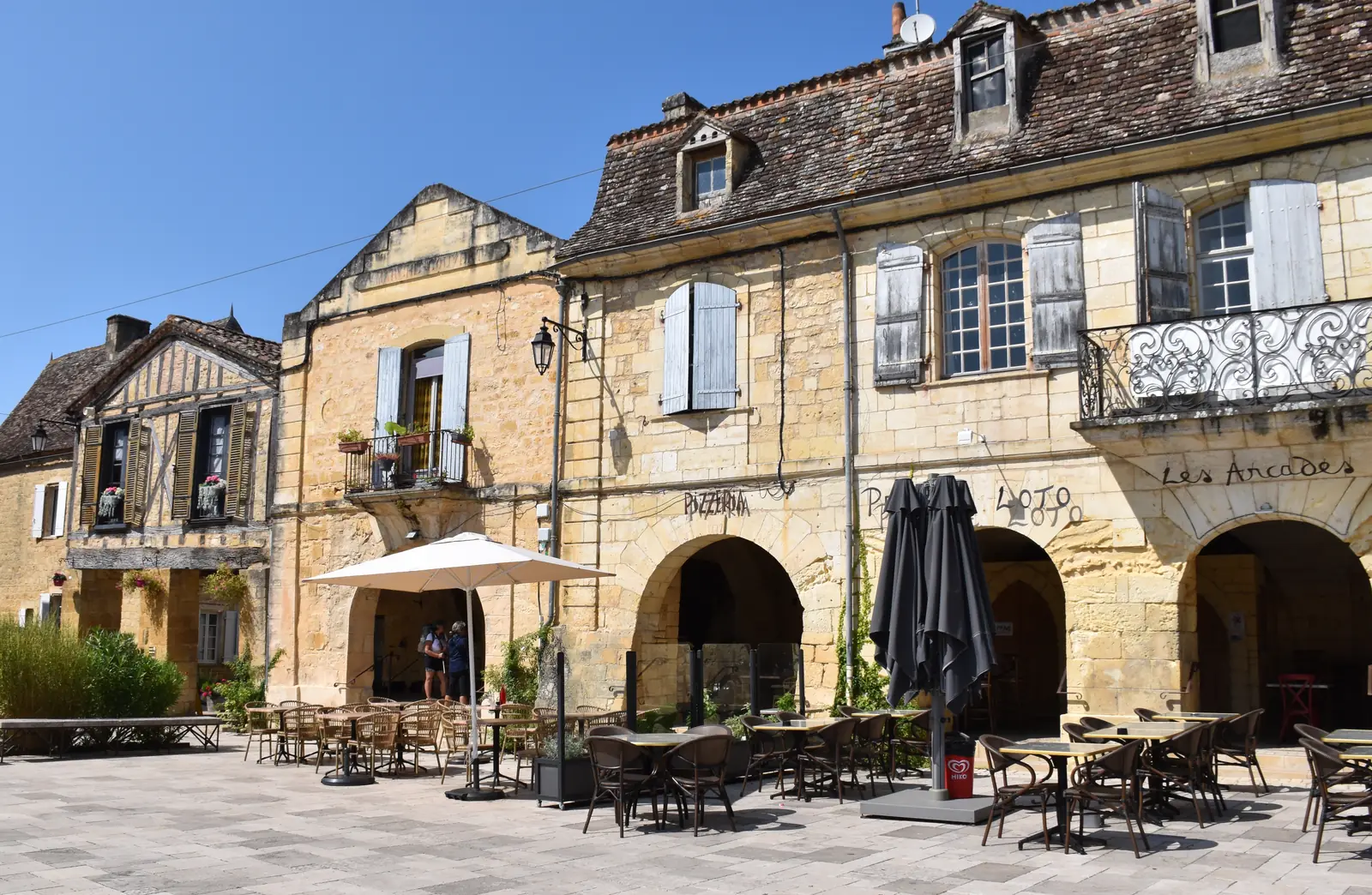 Qu&rsquo;est-ce qu&rsquo;une bastide ? Les bastides du Périgord et du pays de Biron, de Lalinde à Monflanquin
