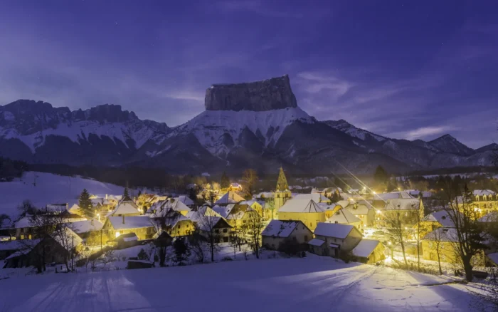 Chichilianne, le village qui vit sous le Mont Aiguille