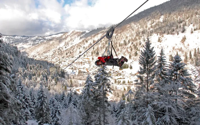 Pistes de luge, motoneige, igloo, héliski : l&rsquo;hiver insolite