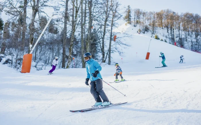 Valise de ski : la check-list complète, de la tenue aux papiers