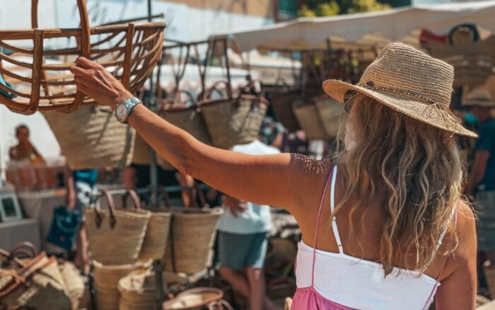 Le marché de Lourmarin, le vendredi matin, toute l&rsquo;année