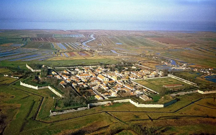 Que faire à Marennes-Hiers-Brouage : citadelle, clocher, huîtres et marais