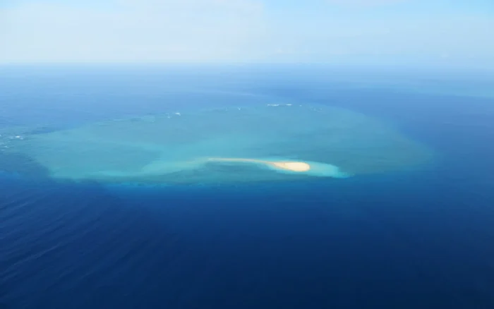 Visiter Mayotte en 2026 : le lagon, les baleines, et l&rsquo;état réel du département après Chido