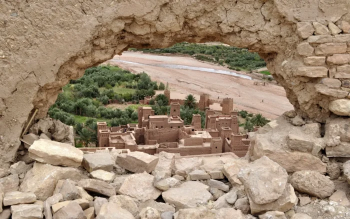 Que faire à Ouarzazate : Aït-Ben-Haddou, la route des kasbahs et le désert, depuis la « porte du désert »