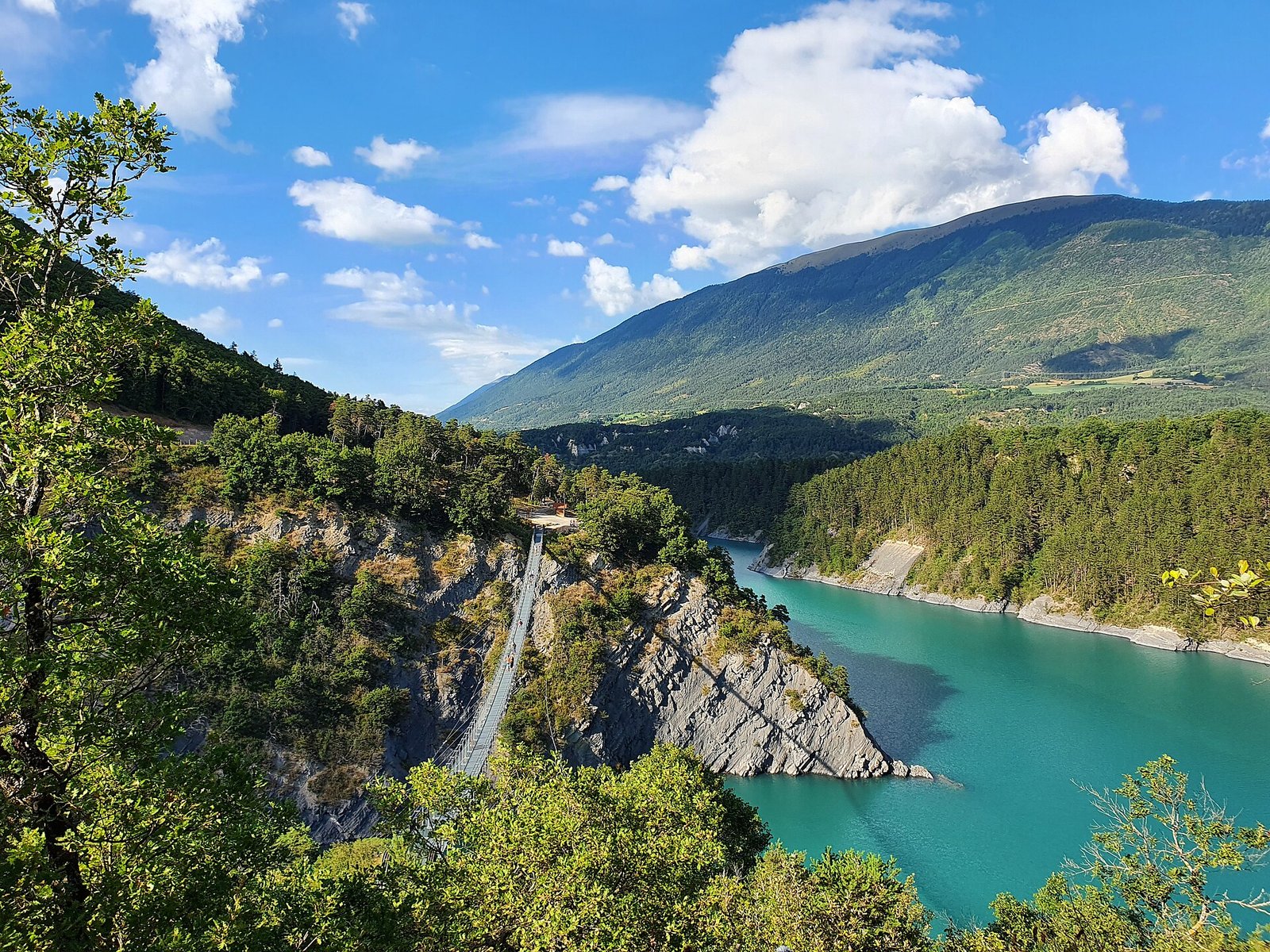 Lac de Monteynard : passerelles himalayennes, bateau La Mira et base de Savel