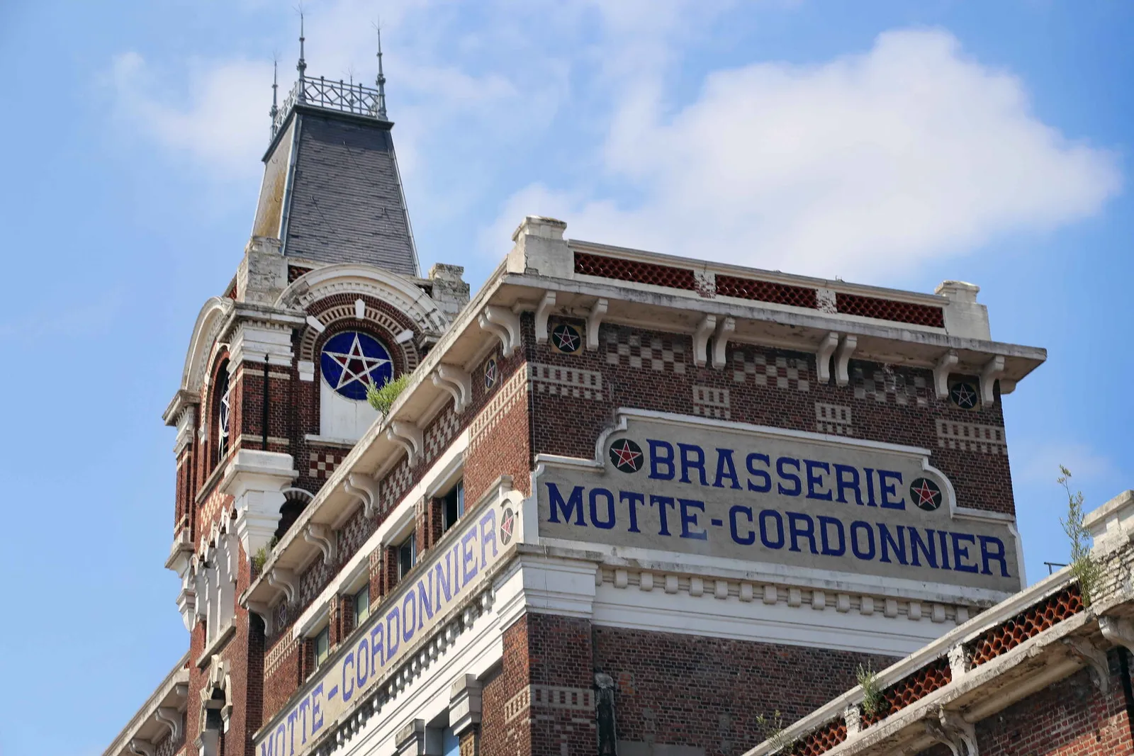 La brasserie Motte-Cordonnier à Armentières, maison familiale relancée en 2017 par la dixième génération de brasseurs
