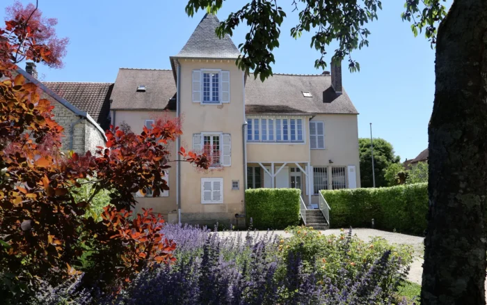 La Maison de Renoir à Essoyes : la maison, l&rsquo;atelier et le centre culturel, mode d’emploi
