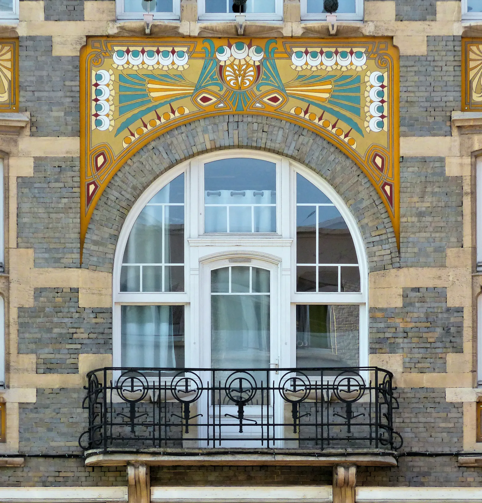 Façade d'une maison Art nouveau à Tourcoing, exemple de l'architecture domestique de la ville