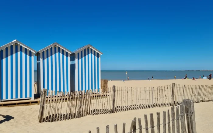 La plage de Châtelaillon, une des rares grandes plages de sable près de La Rochelle